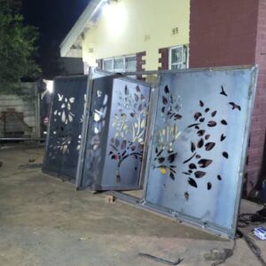 Gate